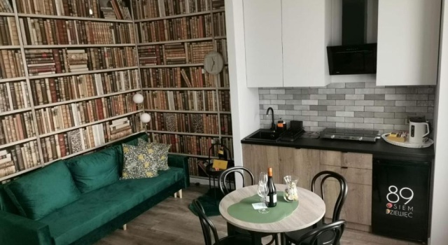 Piotrkowska 89 Apartments & Suites, Забронировать Апартаменты/квартира Отели Лодзинское воеводства с парковкой, рядом с Торгово-развлекательный центр Мануфактура, Парковка