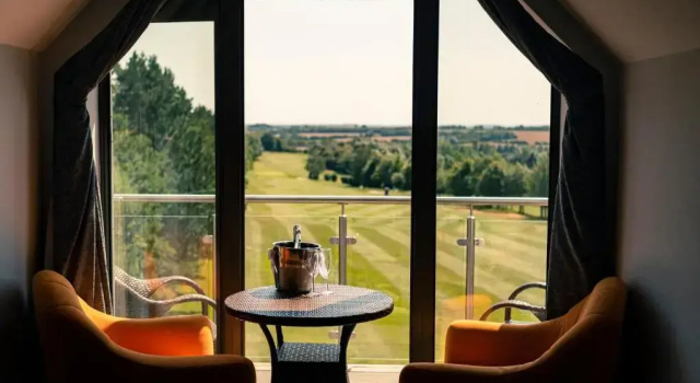 Полулюкс с видом на поле для гольфа Cotswolds Hotel & Spa