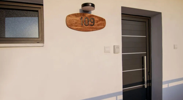 Phaedrus Living: Seaside Luxury Flat Athina 109
