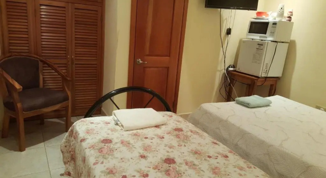 Hostal Bocas Tropical Paradise, Забронировать Отель Недорогие отели Бокас-дель-Торо, недорогие