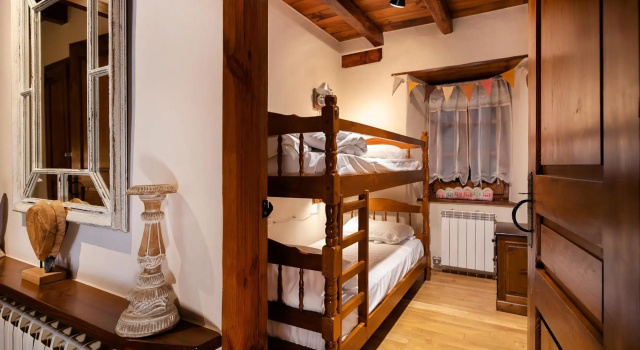 Pleta Ordino 51, Duplex rustico con chimenea, Ordino, zona Vallnord, Забронировать Отель Ордино Вальнорд