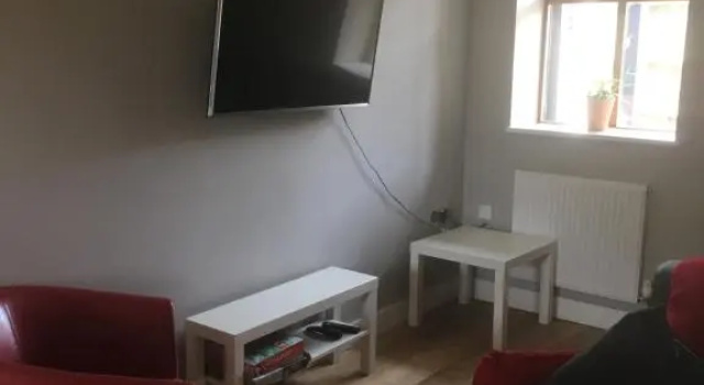 Victorian Church Flat 3, Забронировать Отель Озуэстри 