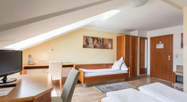 Трёхместный номер Standard Karl - das City Hotel Konstanz