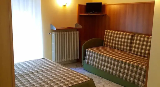 Четырёхместный номер Standard Hotel B&B Pescofalcone