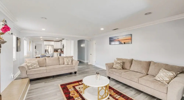 Furnished Patio! South Central Home 14 Mi to Dtla