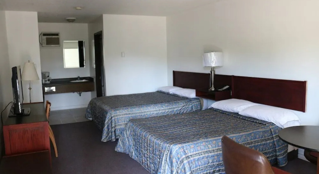 Номер Economy Country Squire Motor Inn