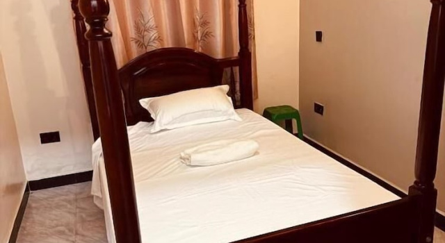 Pentagon Hotel