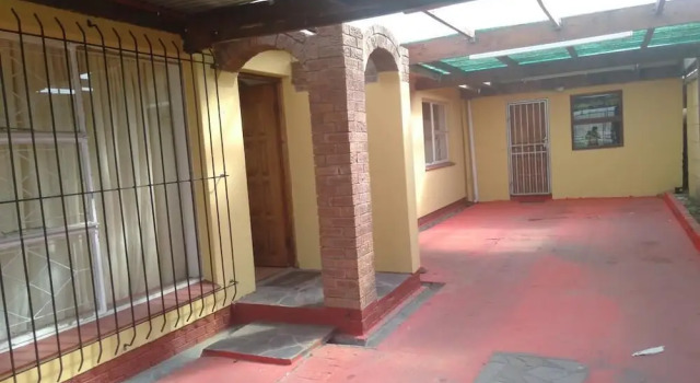 Guesthouse De Tijger Lodge, Reservar Casa de hóspedes Parow Cape Town Northern Suburbs