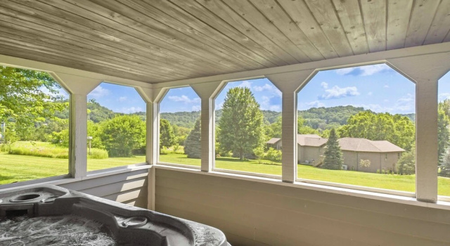 Коттедж Private Hot Tub + Game Room: Galena Territory Home
