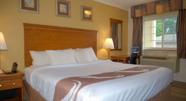 Двухместный номер Standard Hibiscus Inn & Suites