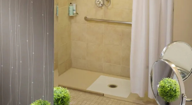 Четырёхместный номер Standard Courtyard Burlington Harbor