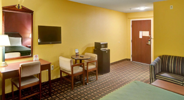 Номер Standard HomeTown Inn & Suites