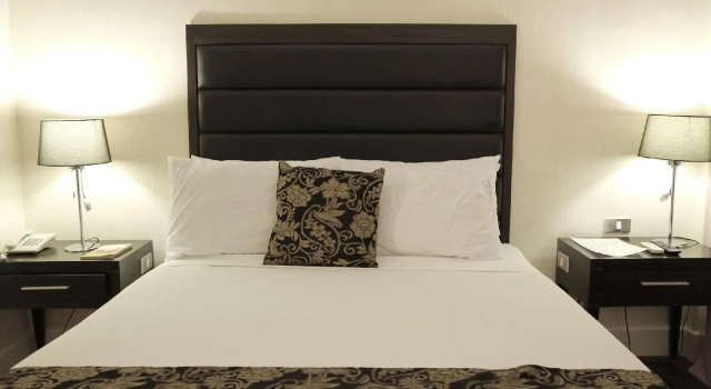 Fiesta Garden Hotel, Забронировать Отель Недорогие отели Виган, недорогие