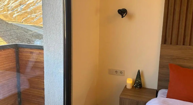 Premium Mountain Apartment Close The Gondola lift, Забронировать Апартаменты/квартира Отели Гудаури с парковкой, Парковка