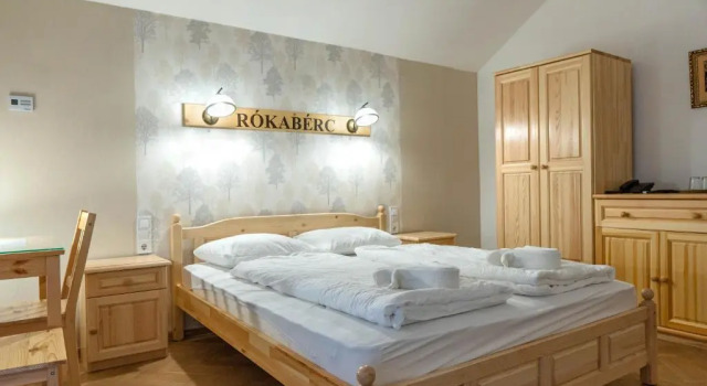 Rókabérc Vadászház Hotel, Забронировать Отель Эрдёбенье 