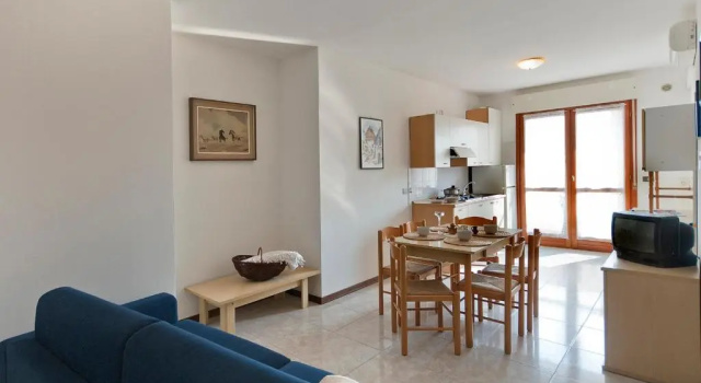 Duca degli Abruzzi, Забронировать Апартаменты/квартира Отели Riviera Est с парковкой, Парковка