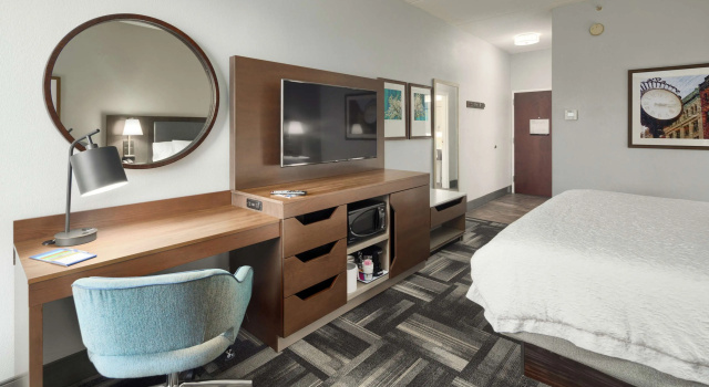 Hampton Inn Louisville - Northeast