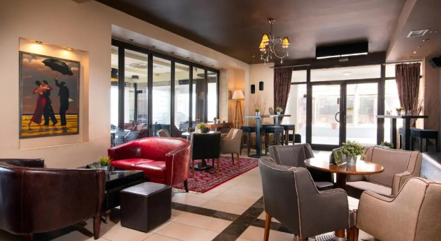 Hotel Aigli, Varaa Hotelli Perea Makedonia