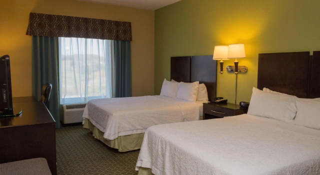 Четырёхместный номер Standard Hampton Inn Dandridge