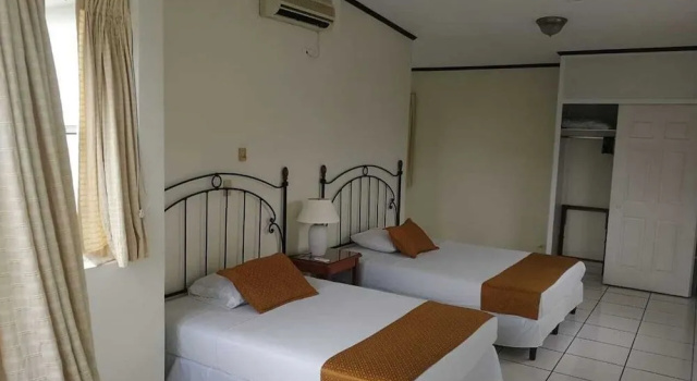 Hotel Villa Serena San Benito, Забронировать Отель Сан-Сальвадор San Salvador Department, рядом с San Salvador Bicentennial Park