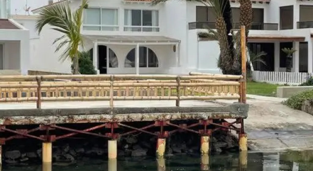 Beachfront, 4BR, entire house in Paracas, Book Hotel Paracas Ica