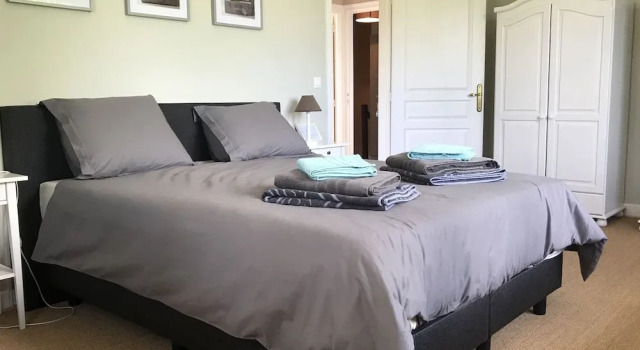 Coursaint-Pierre, Забронировать Отель Бельвес Black Perigord