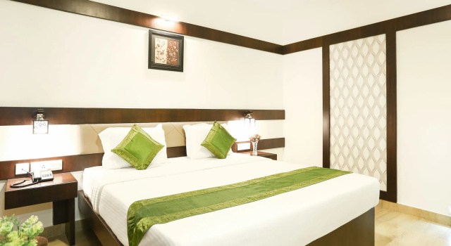 Treebo Premium Akshaya Mahal Inn, Забронировать Отель Майсур штат Карнатака, рядом с Chamundi Vihar Stadium