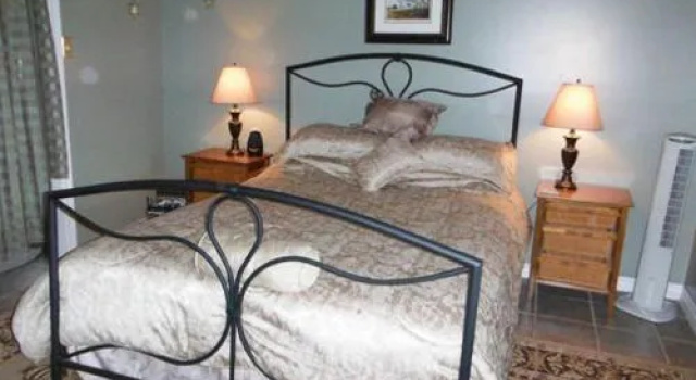 Lazy Dayz Bed and Breakfast, Забронировать Отель Севен-Бридж Muskoka