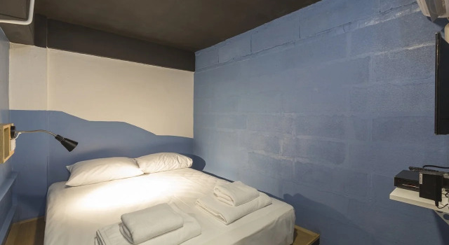 Fun Hostel Phuket Patong - Adults Only, Забронировать Хостел Карон Бич Пхукет