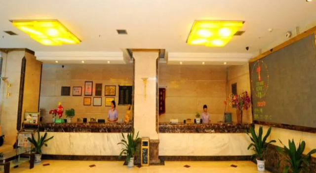 Xian Tietong Commercial Hotel, Забронировать Отель Отели Сиань с бассейном, рядом с Xidian University, Бассейн