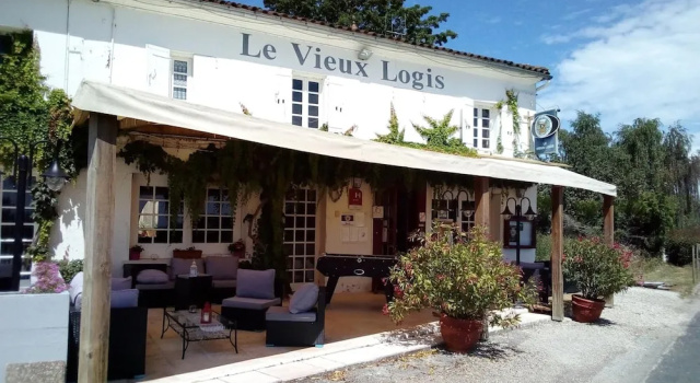 Le Vieux Logis de Clam, Забронировать Отель Отели Приморской Шаранты 3 звезды, 3*