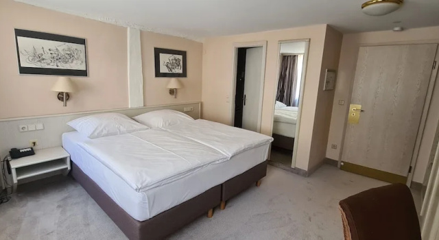 Двухместный номер Comfort с балконом Hotel Garni "Am Ellinger Tor"