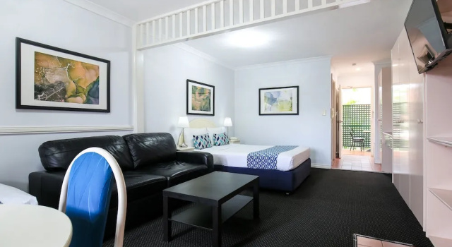 Семейная студия с балконом Toowong Central Motel Apartments