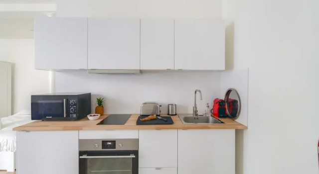 PerfectlyParis Caulaincourt Charm, Забронировать Отель 18-й округ: Монмартр Париж, рядом с Аббес