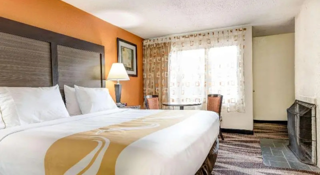 Двухместный номер Standard с балконом Quality Inn Creekside - Downtown Gatlinburg
