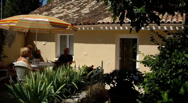 Коттедж с 3 комнатами Maison Du Ruisseau