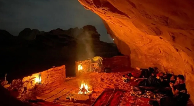 Тент Sleep Under The Stars Wadi Rum Desert