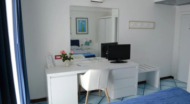 Двухместный номер Standard с видом на море Hotel Le Fioriere