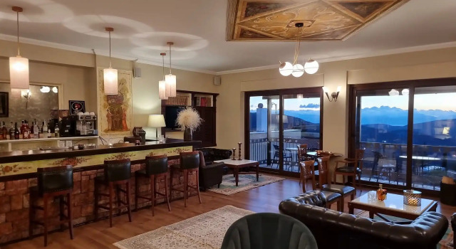Likoria Hotel, จอง บูติกโฮเทล Arachova 