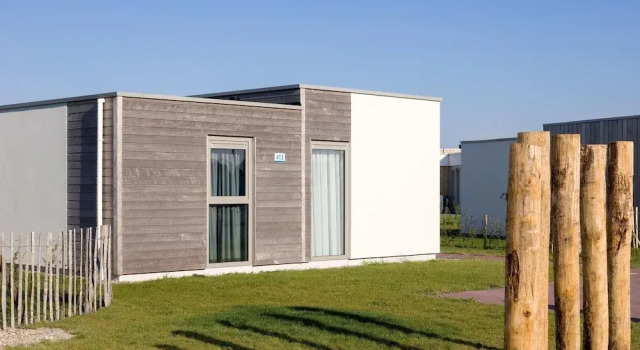 Villa in Nieuwvliet Near Beach Resort, Забронировать Курортный отель Отели Zeeuws-Vlaanderen 4 звезды, 4*