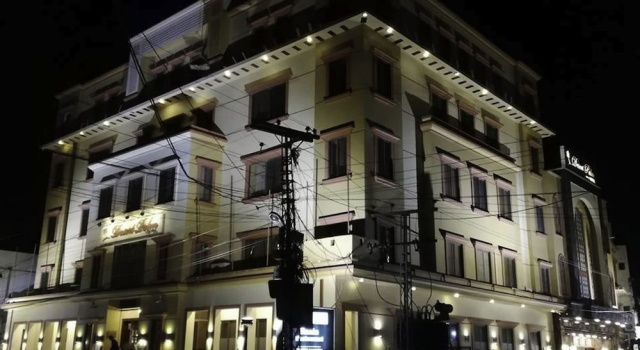 Desert Palm Hotel, Đặt Khách sạn Khách sạn tại Punjab có Bãi đậu xe, Bãi đậu xe