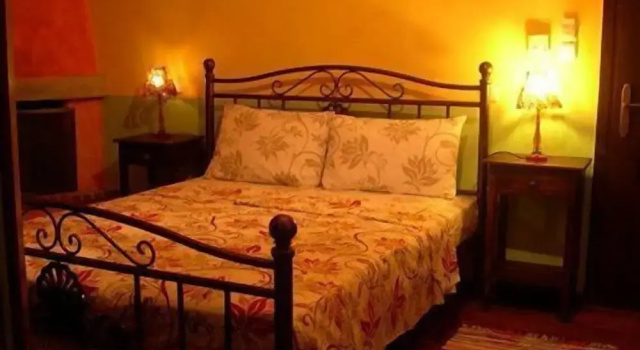 Одноместный номер Standard с балконом Mythos Guesthouse