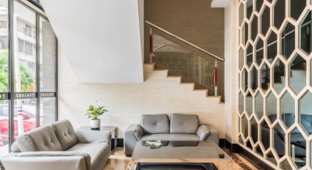 Park Lane Yiju Hotel (Jiangmen Taishan Pedestrian Street Pinghu Road)