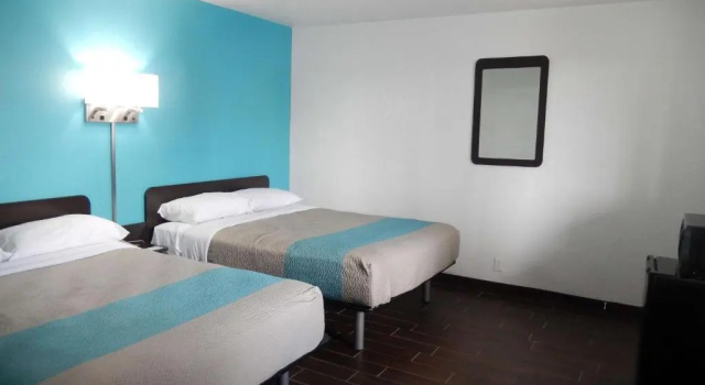 Четырёхместный номер Deluxe Motel 6-Portland, TX