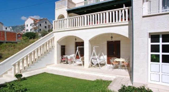 Apartments Villa Adria Bol