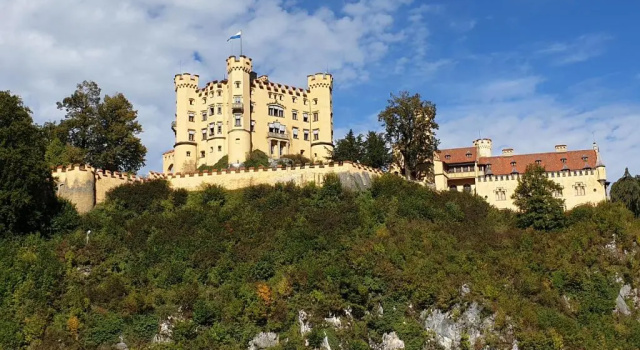 Апартаменты с 2 комнатами с балконом и с видом на горы Anitas Ferienwohnung nahe Neuschwanstein