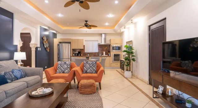 Bocaraca 2 - Luxury 2 BR Condo