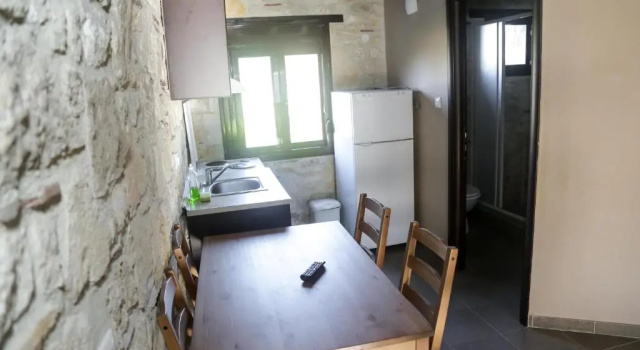 Gioulis Apartments & Studios