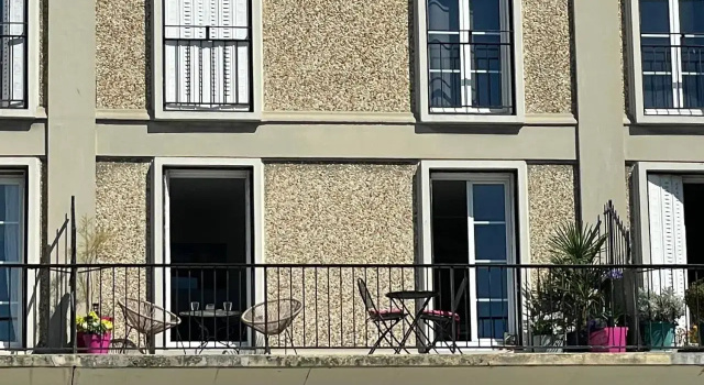 L'ancre, Studio Perret vue mer.