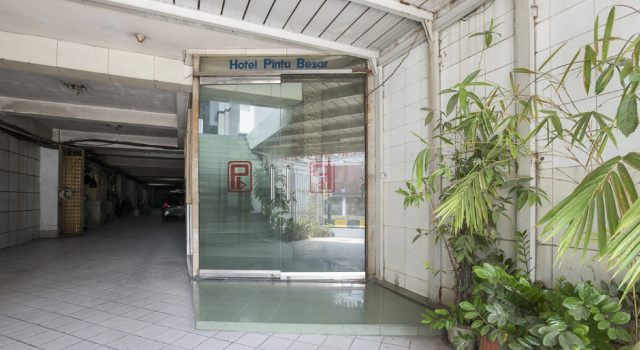 RedDoorz Plus near Jakarta Kota Station, Book Pension Jakarta Gæstehuse, Pension